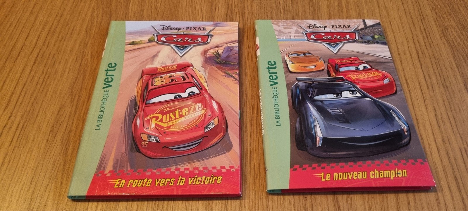 Bibliothèque verte Cars, Enlèvement