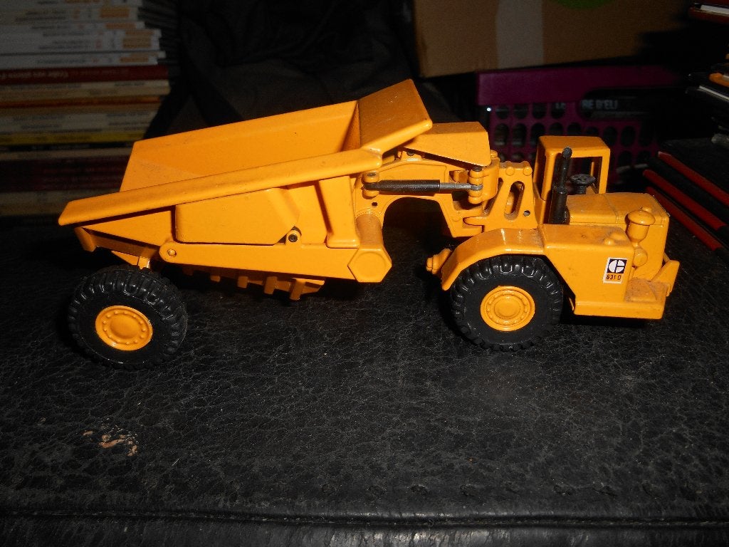 JOAL 1/50 Caterpillar 631 D, Hobby & Loisirs créatifs, Enlèvement ou Envoi