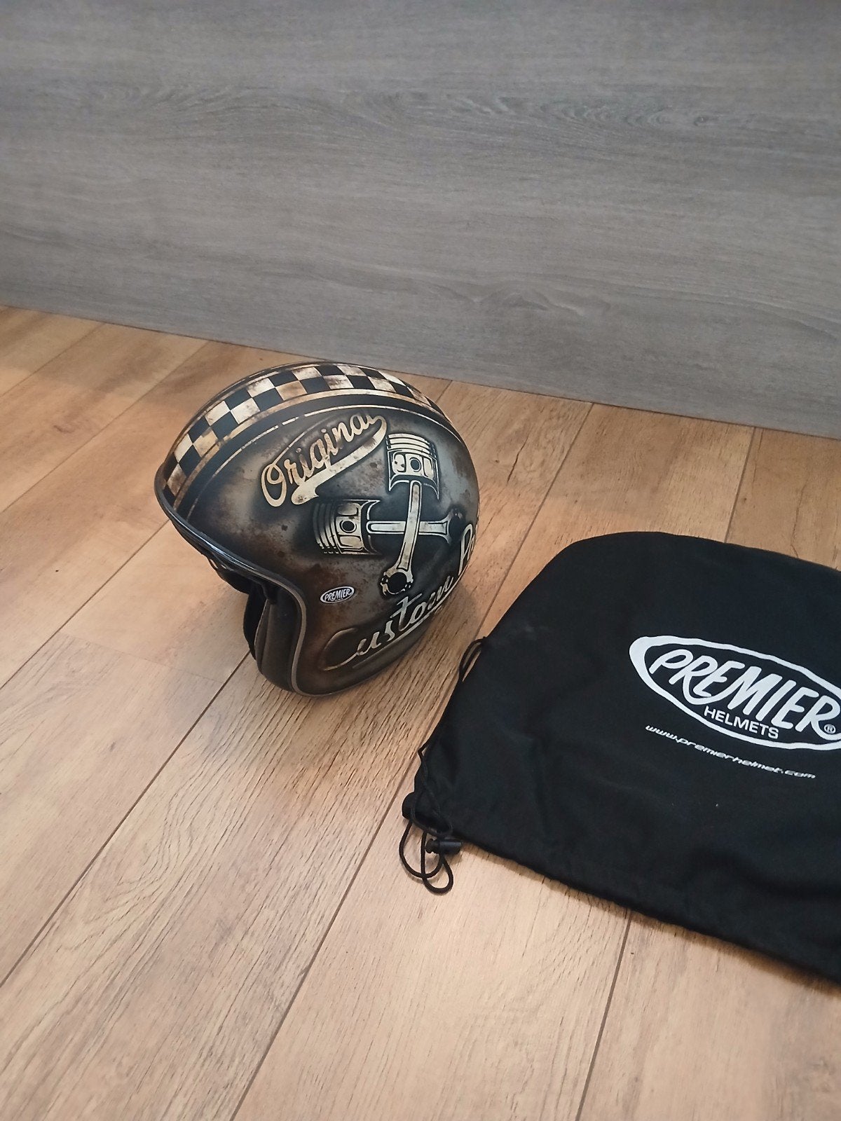 Premier helmen, Motoren, Ophalen, XS