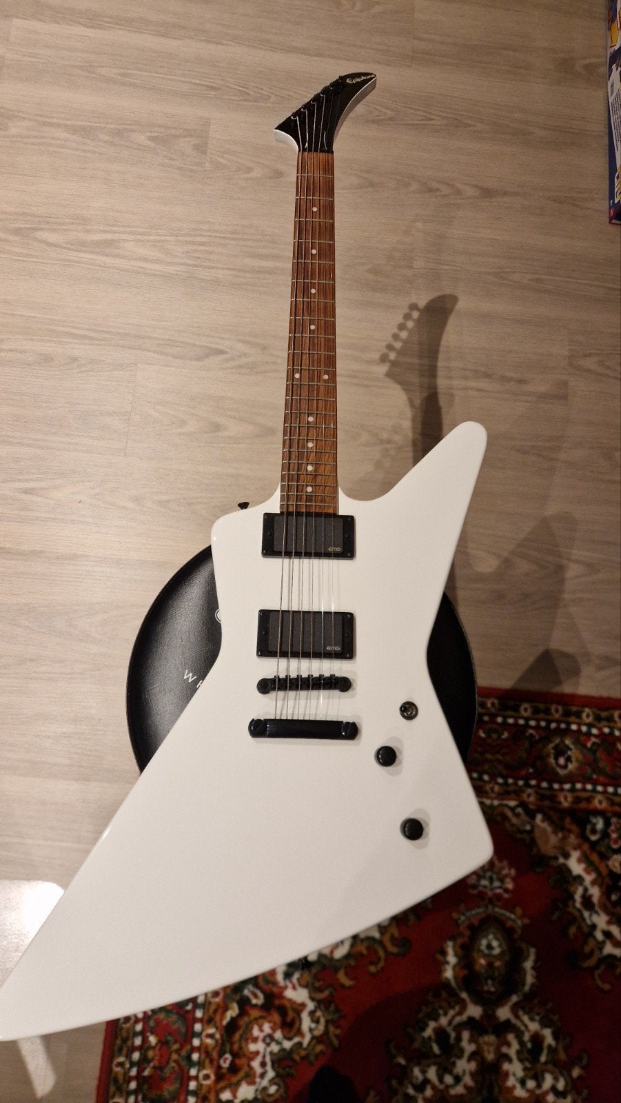 Epiphone explorer 1984 EX, Ophalen, Epiphone