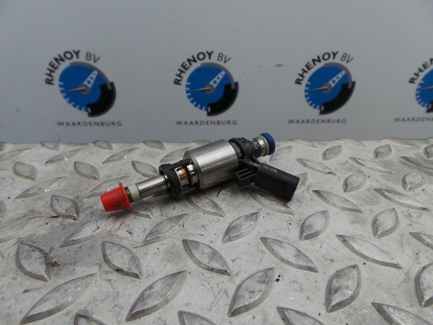 VOLKSWAGEN GOLF BRANDSTOF INJECTOR / VERSTUIVER 2011, Ophalen of Verzenden, Gebruikt, Stiba lid