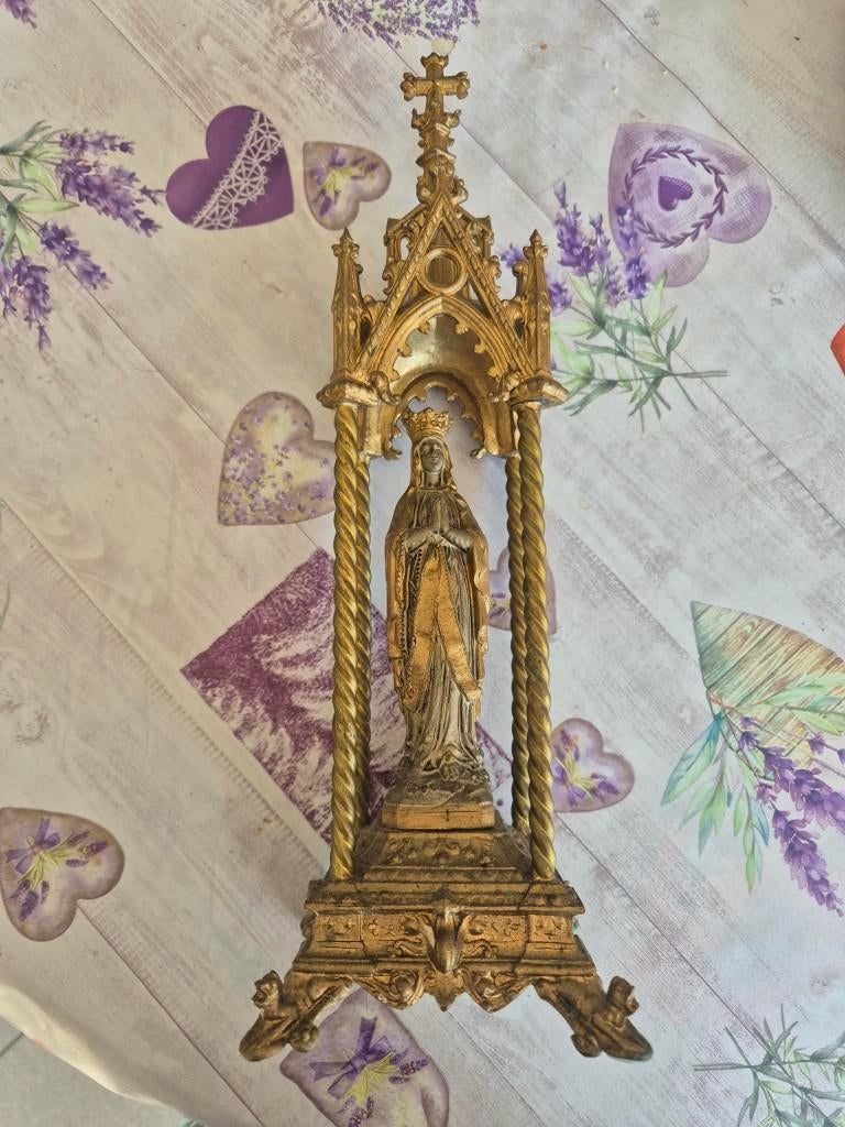 Objet d'art religieux, Envoi