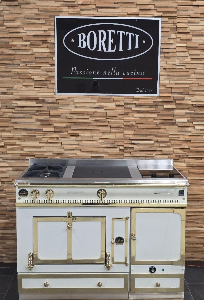 Luxe La Cornue Chateau Fornuis 120cm crème met messing, Gaz, Comme neuf, Enlèvement, 5 zones de cuisson ou plus