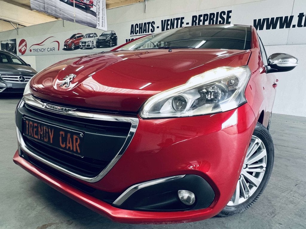Peugeot 208 1.2i PureTech Style+NAVI+JANTES+TEL+CARNET+CARPA, Rouge, Achat, Cruise Control, Euro 6