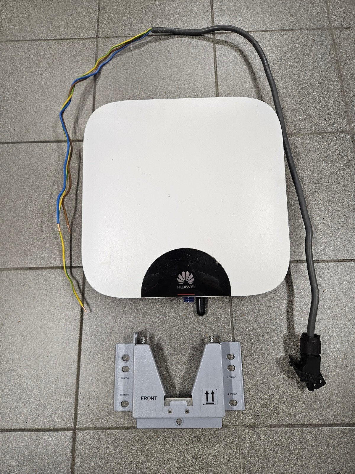 Hybride Huawei omvormer 3,3 kVa, 7 jaar, werkt perfect, Ophalen, Gebruikt, Overige typen