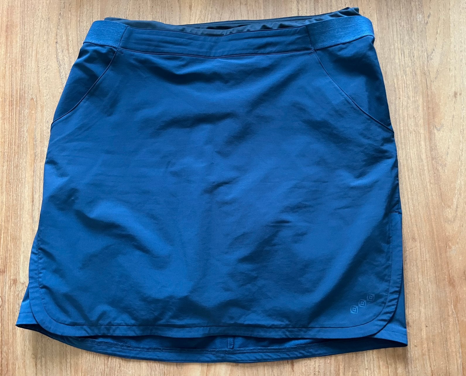 Jupe/short de randonnée 2 en 1 Vaude taille 44, Vêtements | Femmes, Enlèvement ou Envoi, Autres types, Bleu, Taille 42/44 (L)