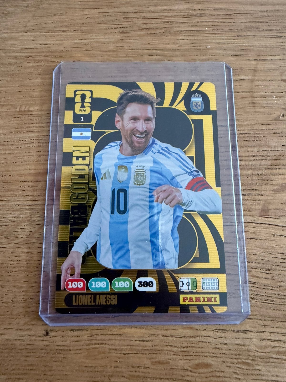 Messi golden baller  adrenalyn XL Fifa World Cup 2026, Enlèvement ou Envoi, Comme neuf, Autocollant