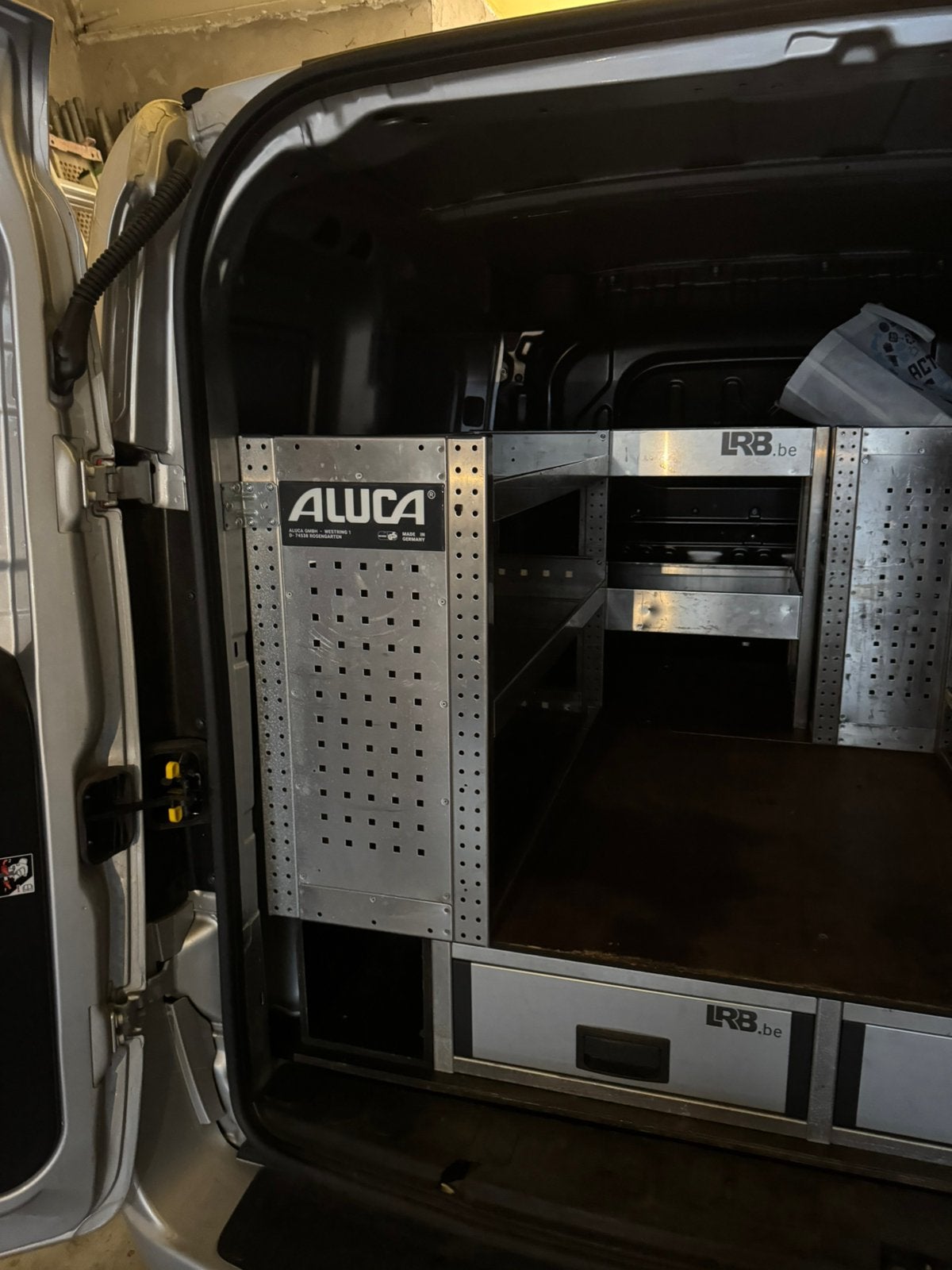 Équipement pour véhicules commerciaux en aluminium ALUCA/LRB, Enlèvement, Comme neuf