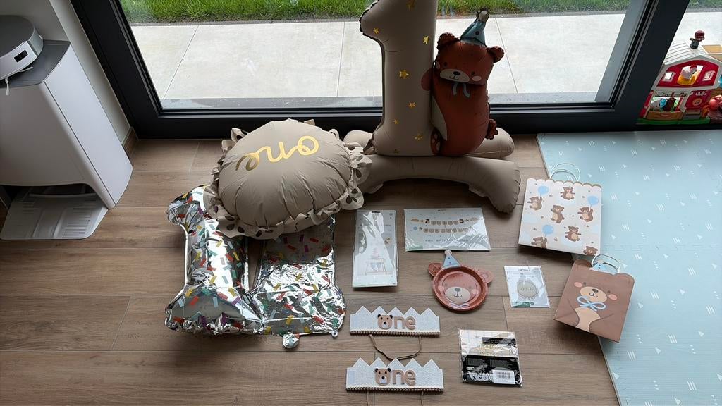 First birthday , 1ste verjaardag 1jaar, Kinderen en Baby's, Ophalen of Verzenden, Zo goed als nieuw