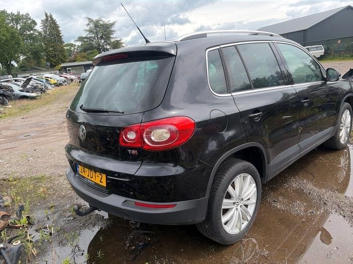 Trekhaak van een Volkswagen Tiguan, Gebruikt, -, Volkswagen, -