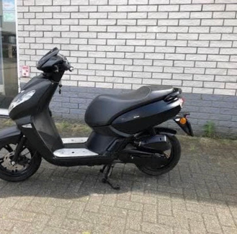 Peugeot Kisbee, Enlèvement, Comme neuf