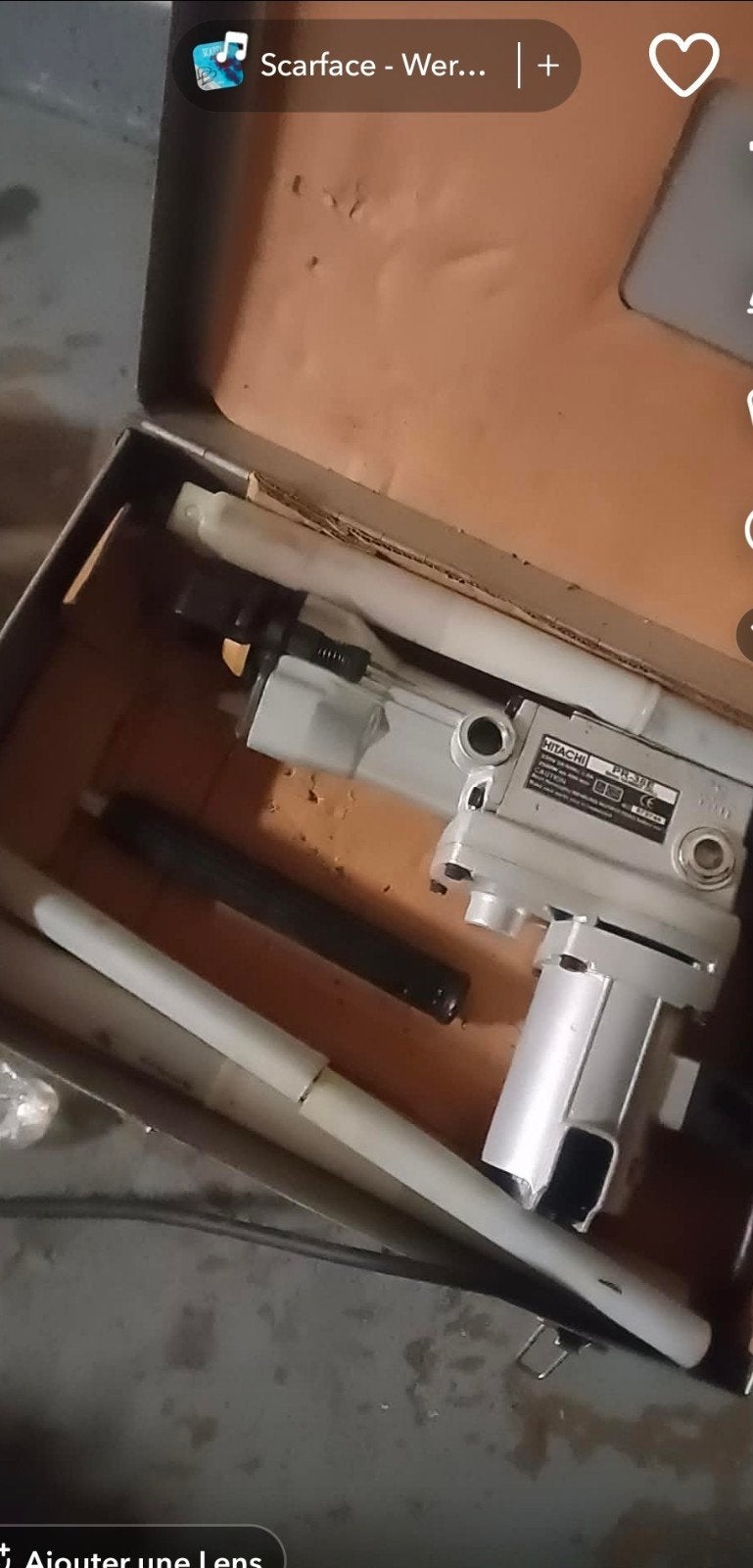 hitachi marteau pick, Enlèvement