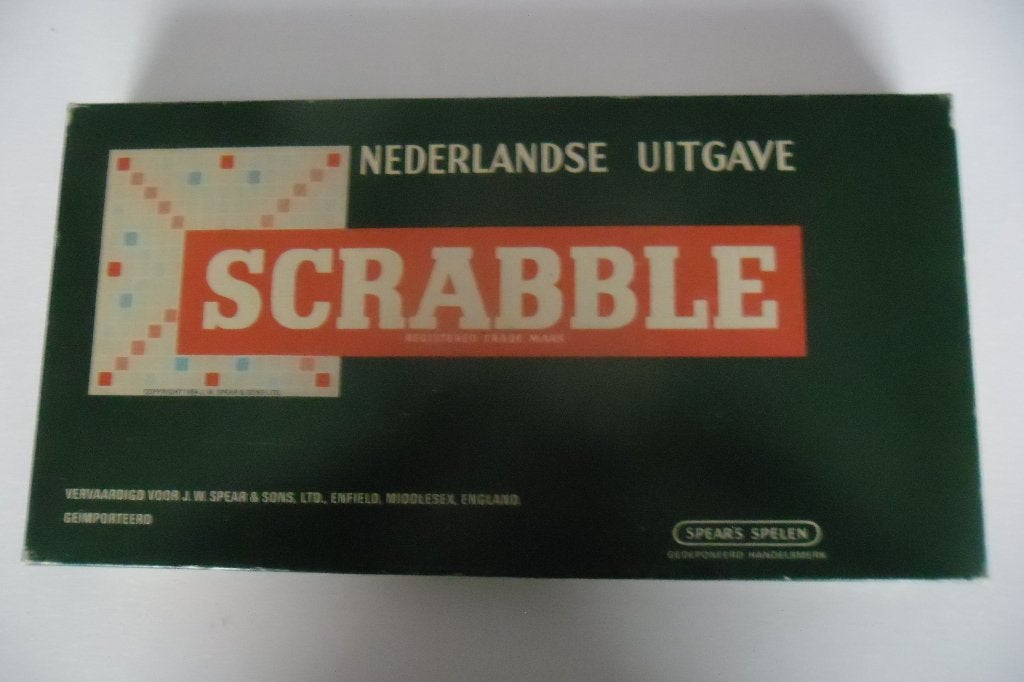 Scrabble., Drie of vier spelers, Ophalen, Zo goed als nieuw
