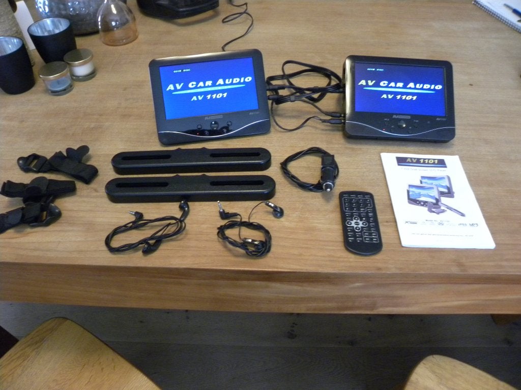igst AV-1101 7"dual screen dvd player voor in de auto, Enlèvement, Comme neuf
