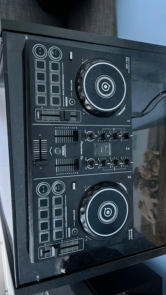 Dj controller, Muziek en Instrumenten, Ophalen, Zo goed als nieuw
