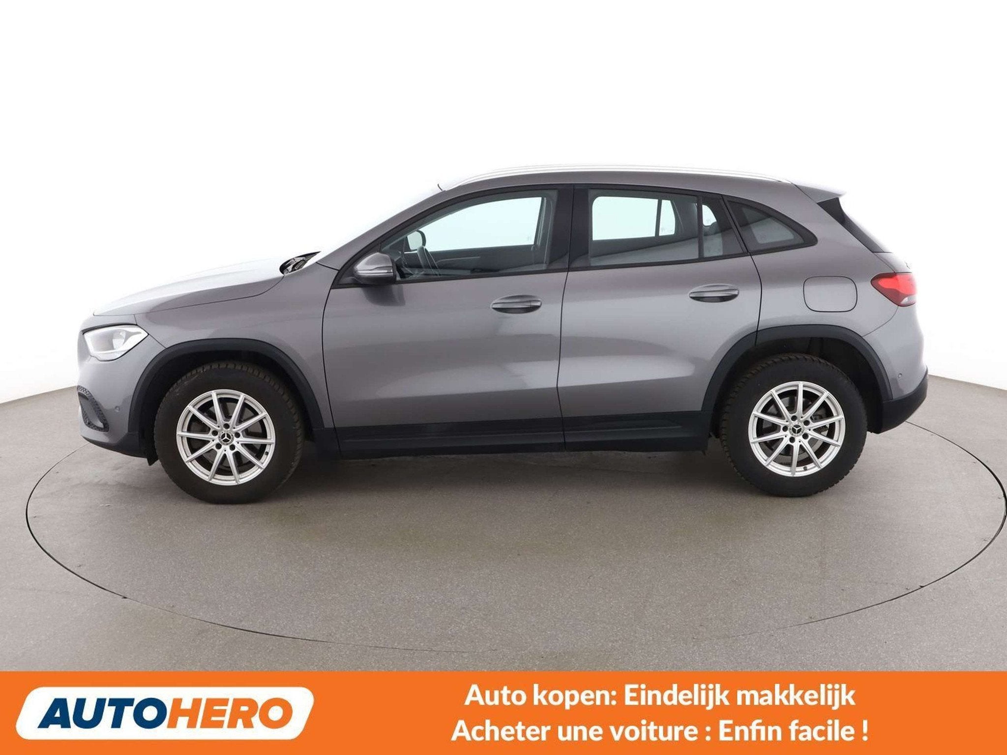 Mercedes-Benz GLA 180 GLA 180 d (automatique), Autos, Mercedes-Benz, Argent ou Gris, Achat, Euro 6, Noir
