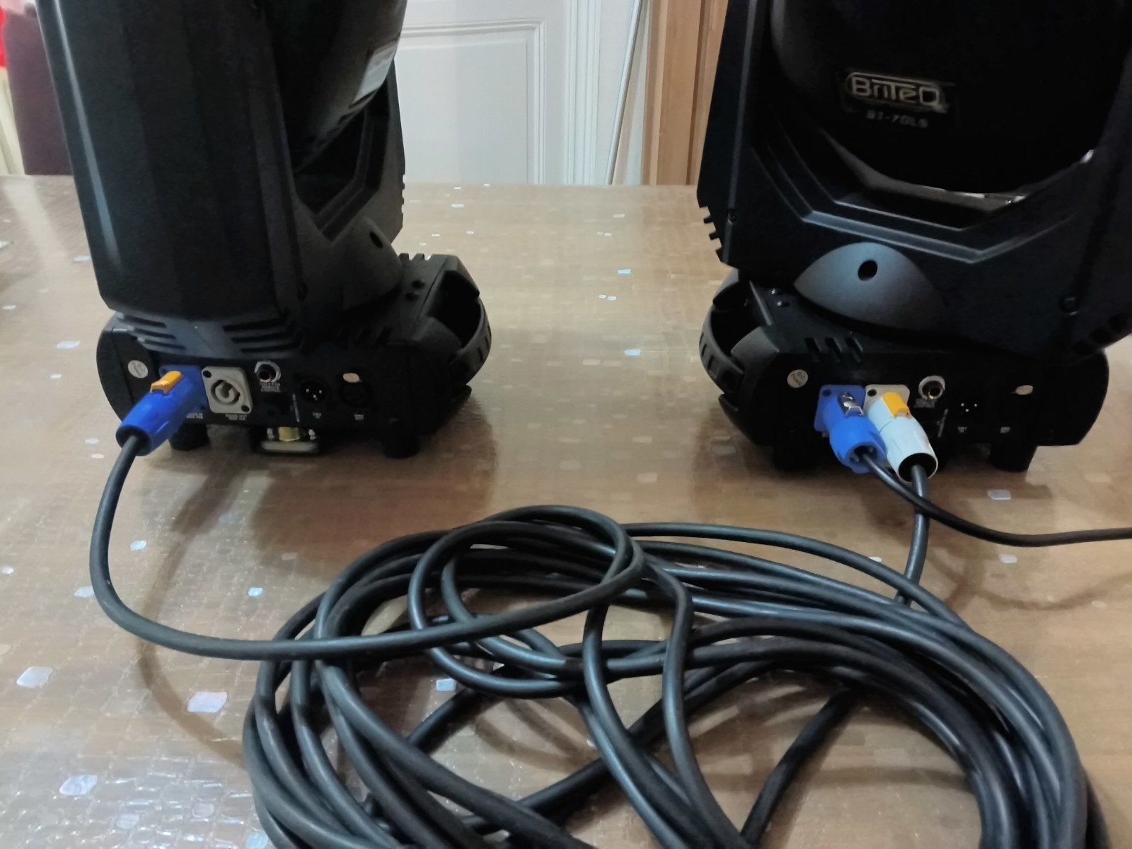 Lyre Brutes BT-70LS led, Musique & Instruments, Enlèvement