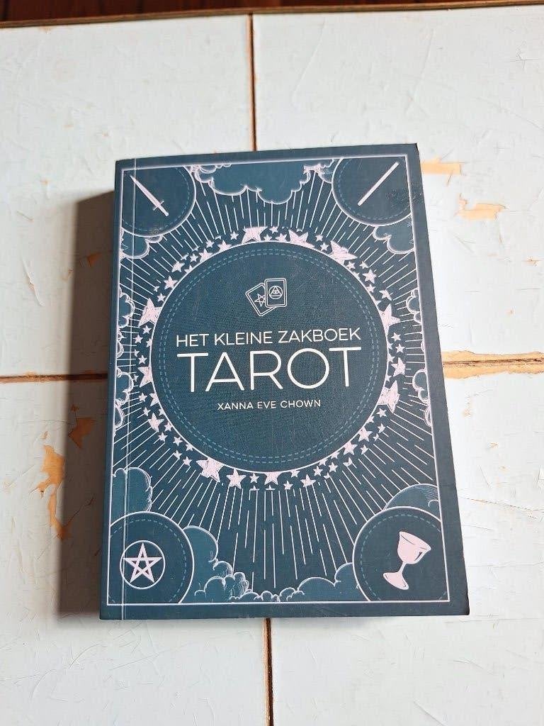 Het kleine zakboek "TAROT"., Ophalen of Verzenden, Zo goed als nieuw, Xanna Eve Chown, Plaatjesalbum