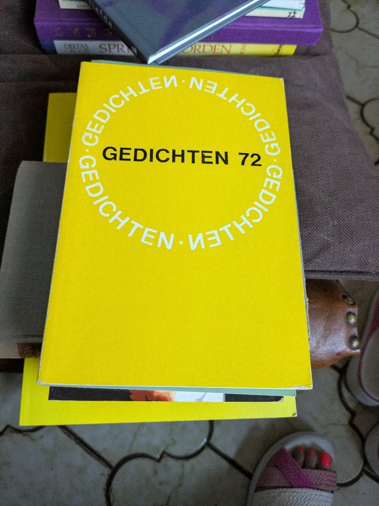 Gedichten 72, Ophalen of Verzenden, Zo goed als nieuw