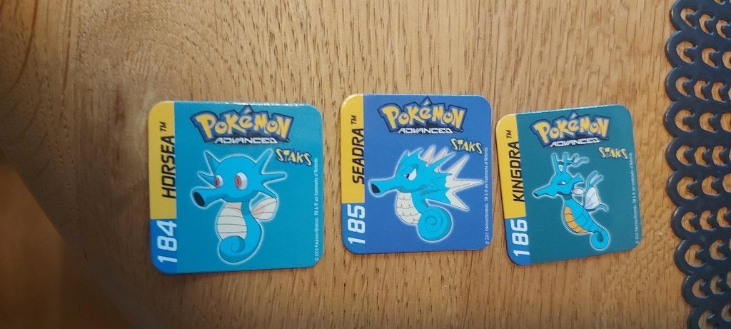 Magnets Pokemon Horsea Seadra Kingdra Panini, Enlèvement ou Envoi, Neuf