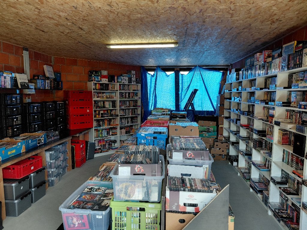 Opening Garage vol dvd's, Alle leeftijden, Ophalen, Zo goed als nieuw