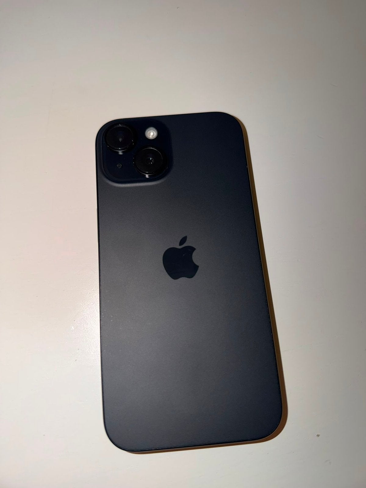 IPHONE 15 zo goed als nieuw! 128gb, Télécoms, Téléphonie mobile | Apple iPhone, Enlèvement, Comme neuf, IPhone 15