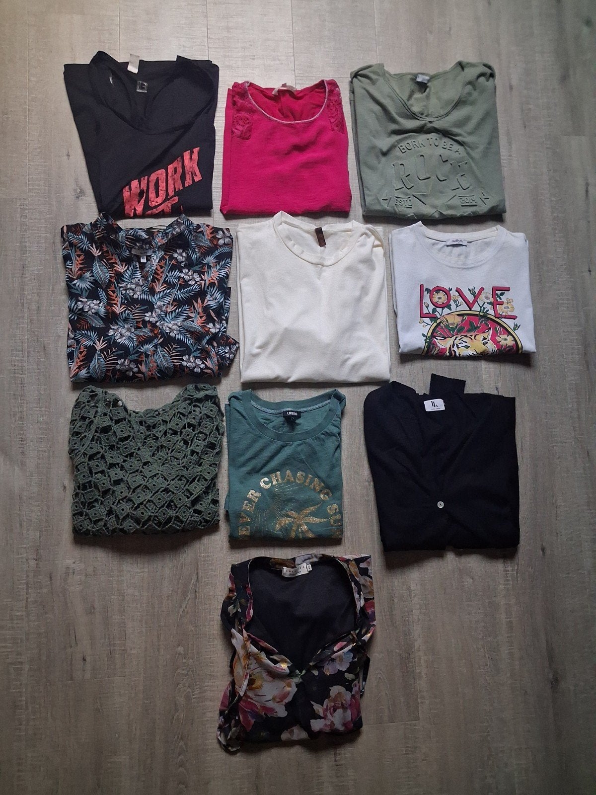 Lot de 10 vêtements pour femmes, Vêtements | Femmes, Packs de vêtements pour femmes, Enlèvement