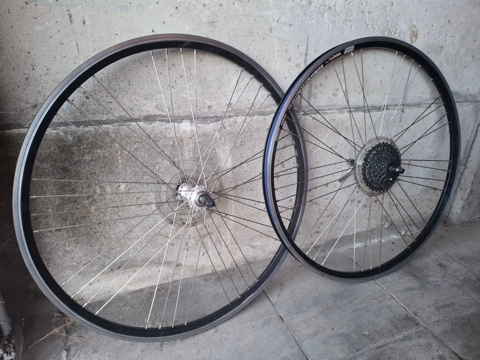 achterwiel 28 inch wielen, Ophalen, Gebruikt