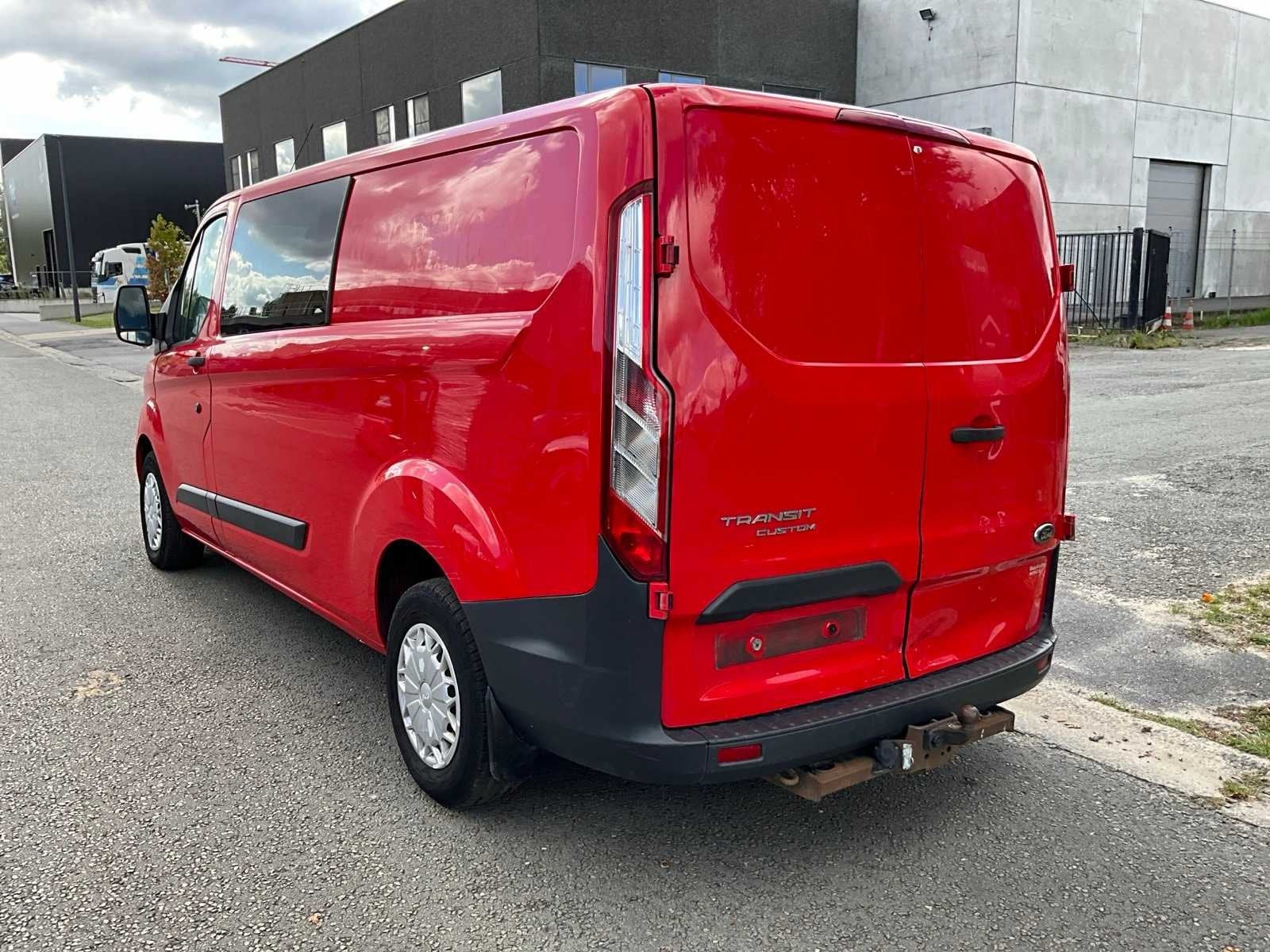 Ford Transit personnalisé - 6 places - Véhicule commercial, Achat, Entreprise, Diesel, Ford