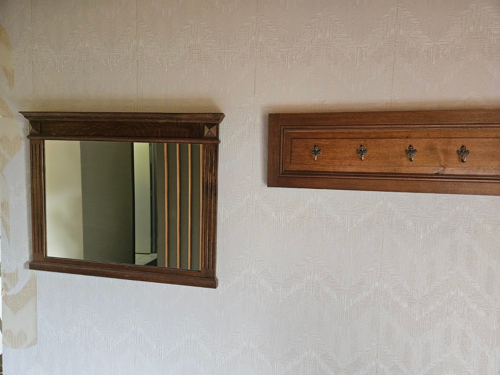 Miroir ancien, Enlèvement