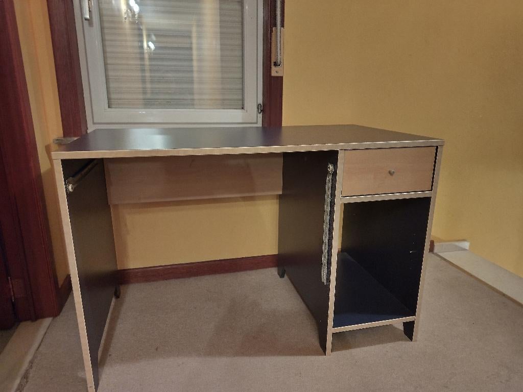 Bureau enfant à donner, Maison & Meubles, Bureaux, Enlèvement, Utilisé