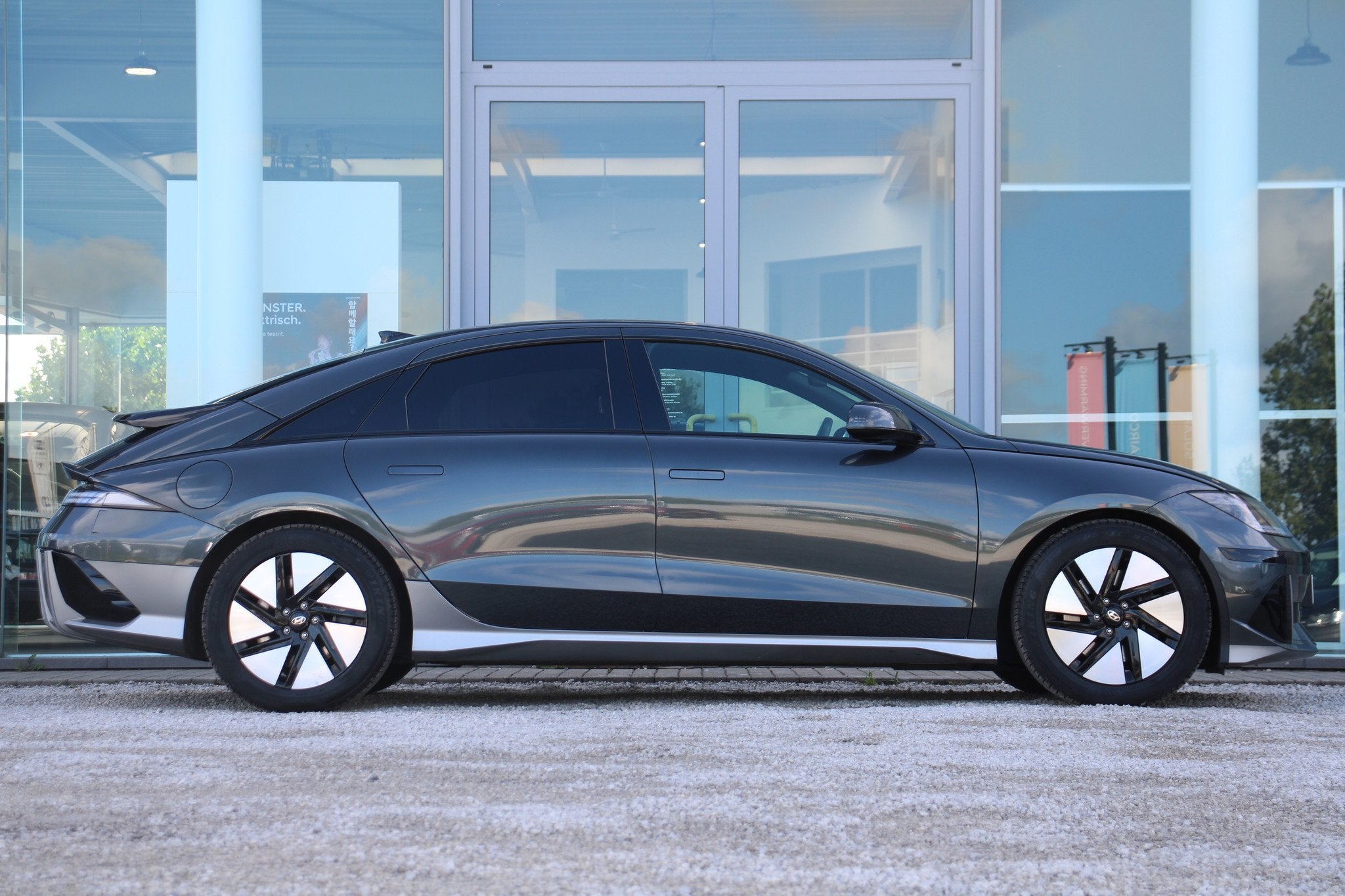 Hyundai IONIQ 6 EV Core plus 77 KWh 228PK *500KM BEREIK* 2J, Autos, Argent ou Gris, Achat, Entreprise, Carnet d'entretien
