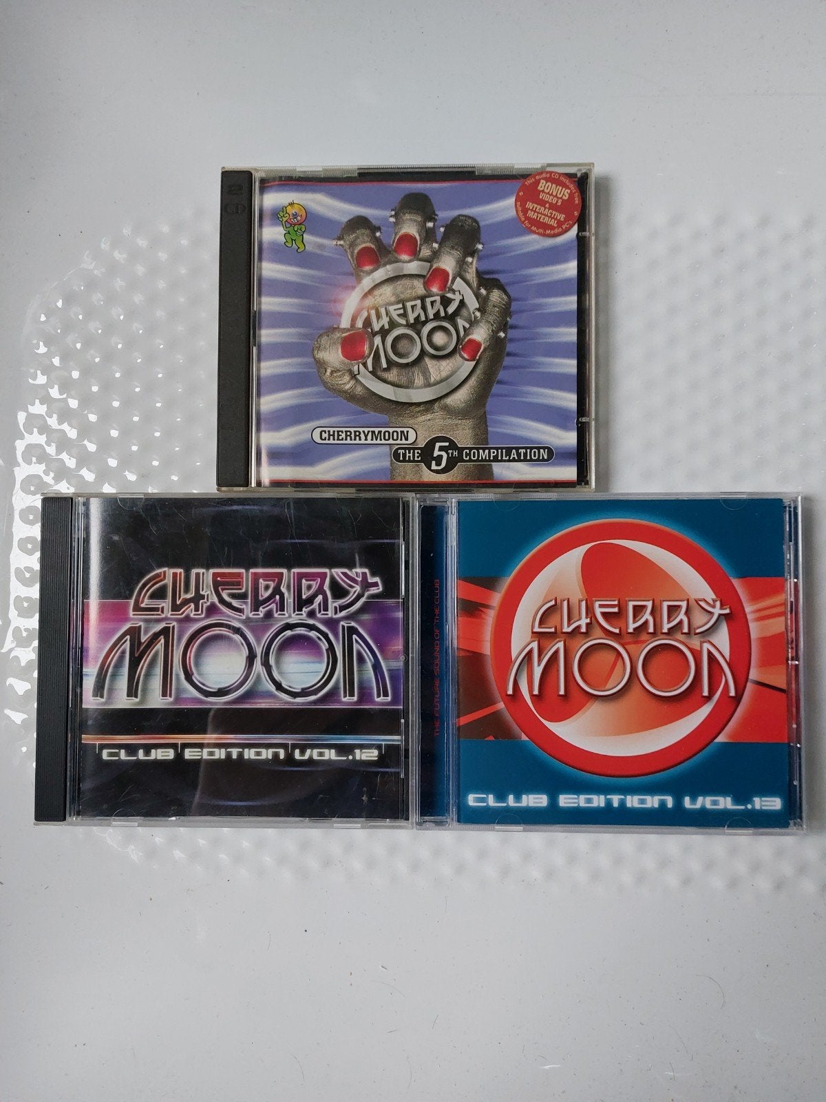 CHERRY MOON 5 + 12 + 13, Envoi