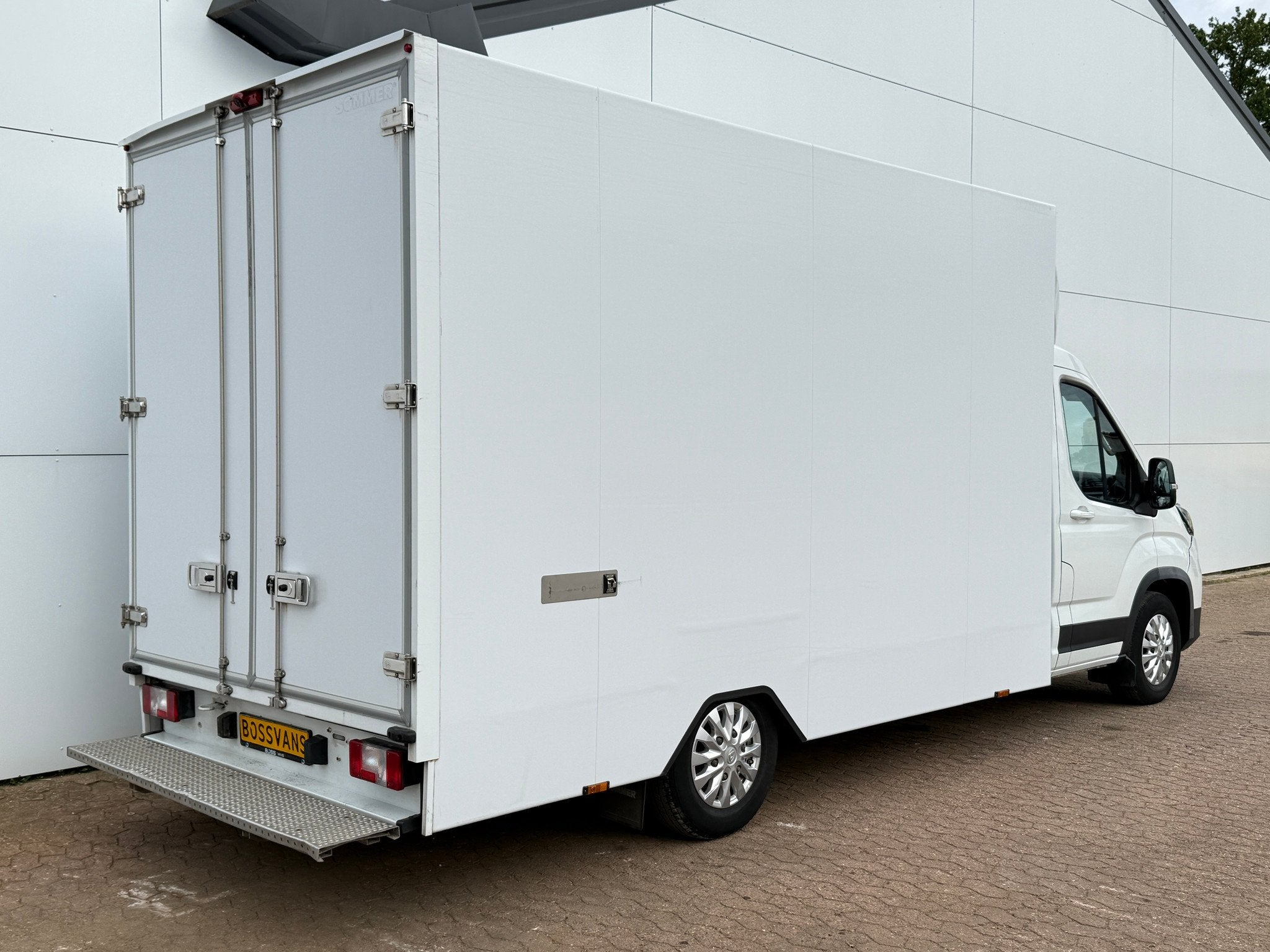 Elektrisch L4 172km WLTP Bakwagen LED Airco Adaptieve Cruise, Autos, Neuf, Achat, Entreprise, 3 places