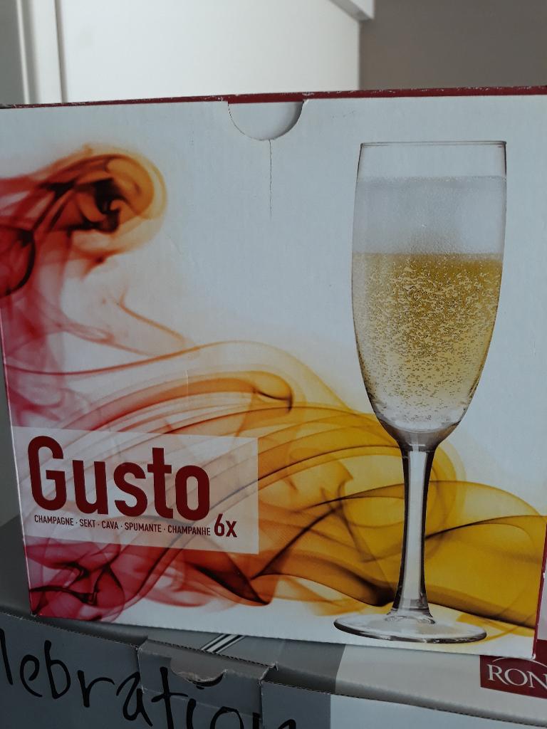 6 champagne sekt cava glazen voor 1e, Verzamelen, Glas en Drinkglazen, Ophalen of Verzenden
