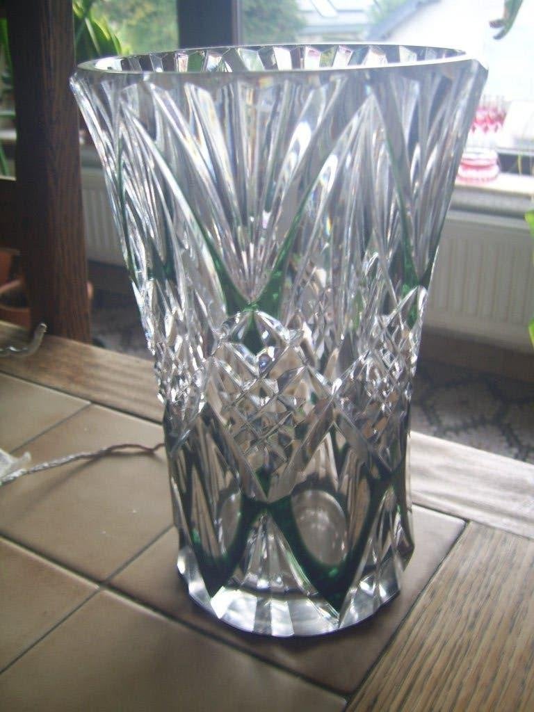 très beau vase  en cristal du val saint lambert signé, Enlèvement ou Envoi