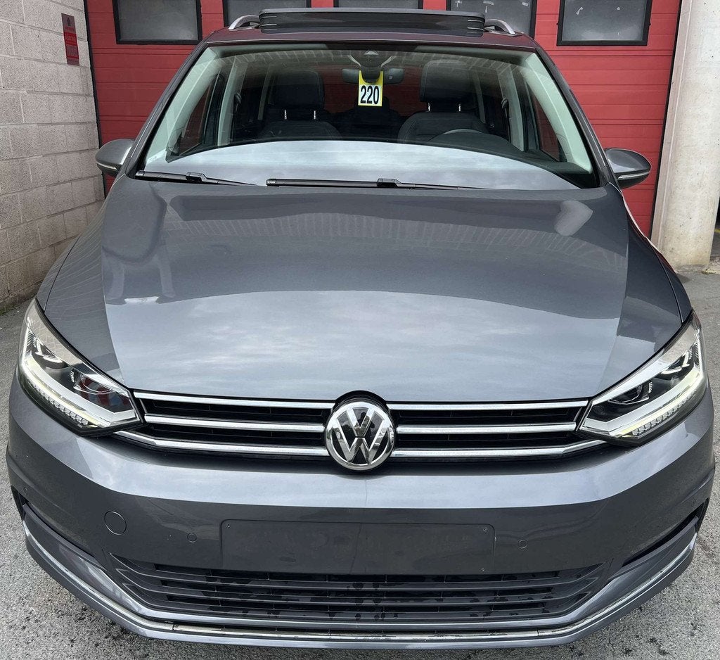 Volkswagen Touran 1.0 TSI Highline OPF /7 PLACES +NAVI +PANO, Autos, Alarme, Argent ou Gris, Achat, Euro 6