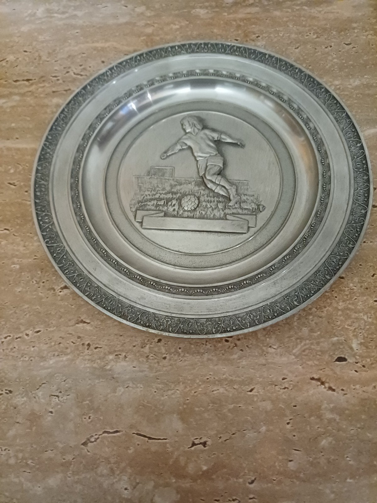 Tin, Ophalen