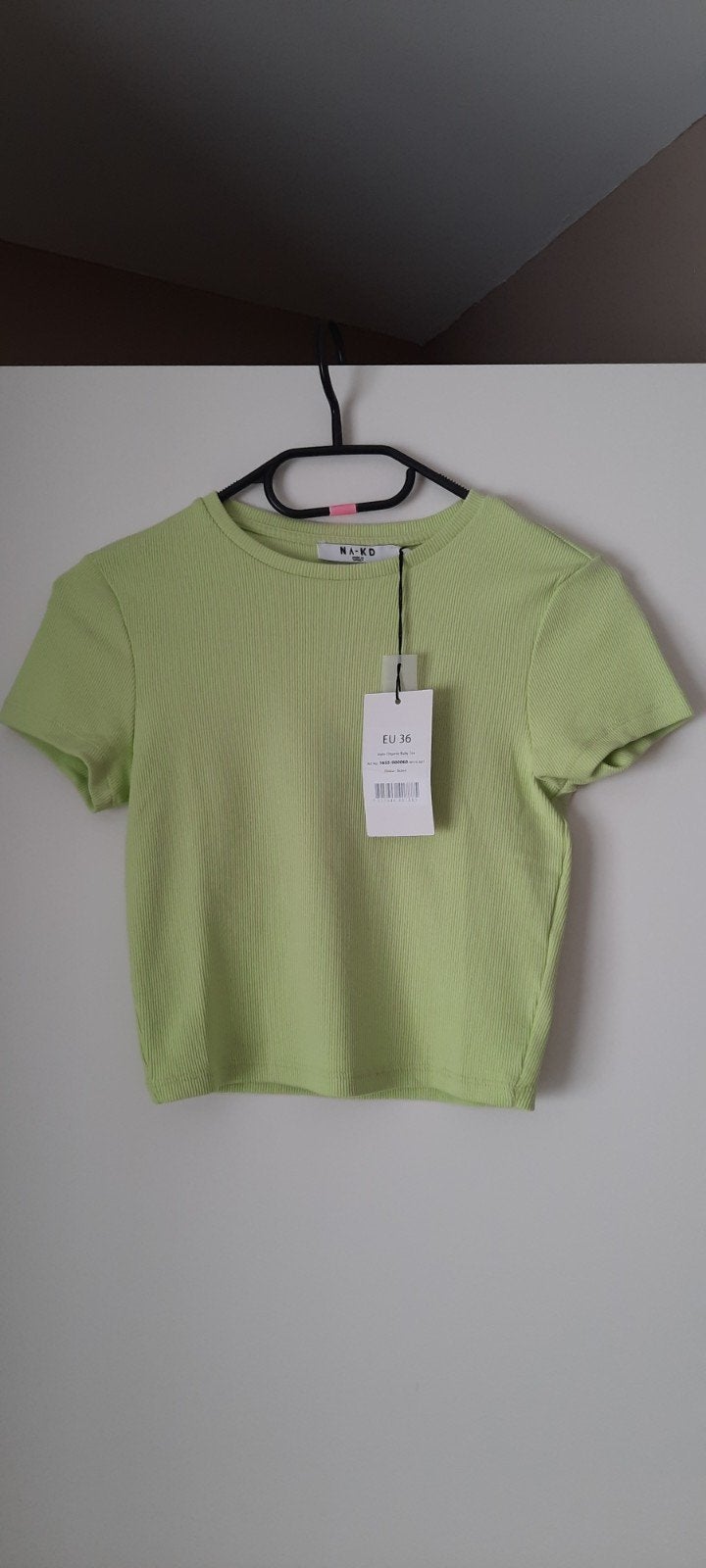 NIEUW: NA-KD groen kort T-shirt maat 36, Ophalen, NA-KD, Nieuw, Korte mouw
