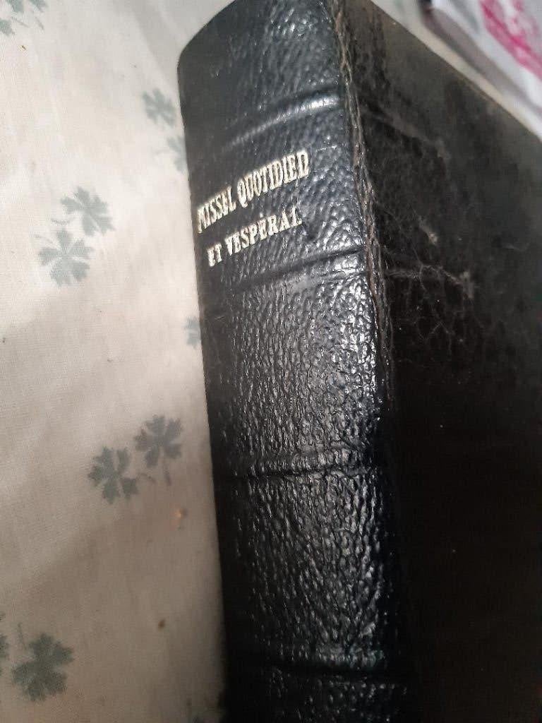 Missel quotidien et vespéral - 1938, Livres, Religion & Théologie, Enlèvement ou Envoi