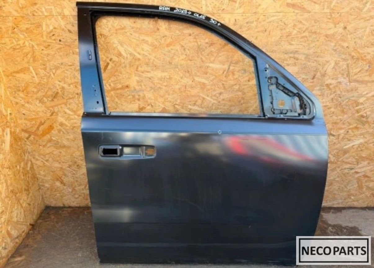DODGE RAM V PORTIER DEUR RECHTS ALLES LEVERBAAR!!!, Auto-onderdelen, Gebruikt, -, Ophalen of Verzenden, Achter