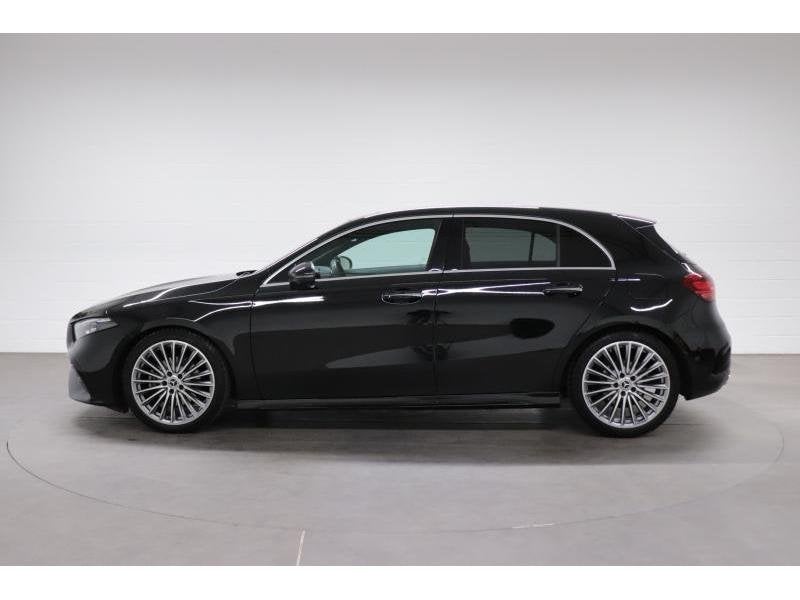 Mercedes-Benz A-Klasse 1.3i AMG Line AT Mercedes A180 1.3i A, USB, 136 pk, Zwart, 1332 cc