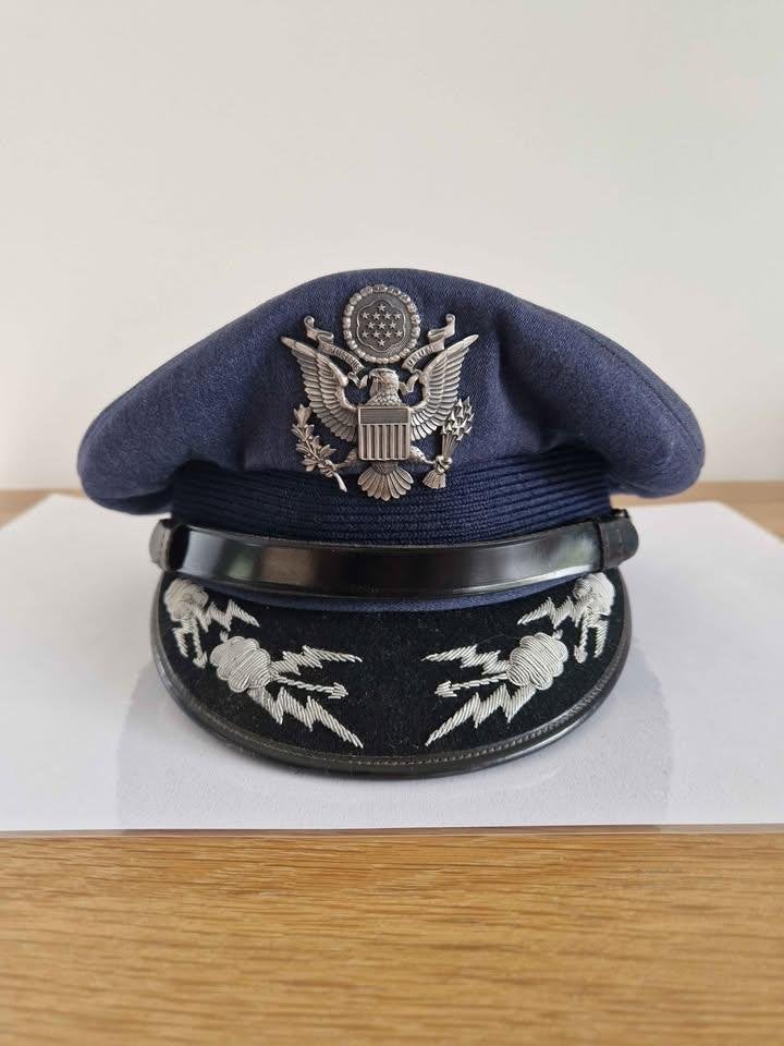 Collection de coiffures militaires anciennes – URSS, USA, BE, Verzamelen, Militaria | Algemeen, Luchtmacht, Helm of Baret, Ophalen