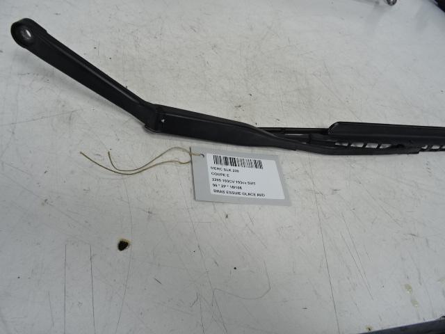 BRAS ESSUIE GLACE AVANT GAUCHE Mercedes-Benz SLK (R170), Mercedes-Benz, Mevr. I. Hauben, Utilisé, Rue de l'Espoir 34 34
4030  GRIVEGNÉE, BE