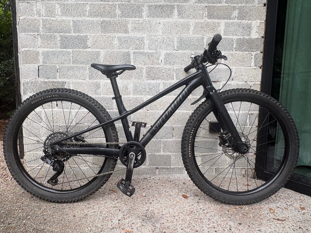 Specialized Riprock 24 (2024) – kinder-MTB + gravelbanden, Versnellingen, Schijfrem, Ophalen, Specialized