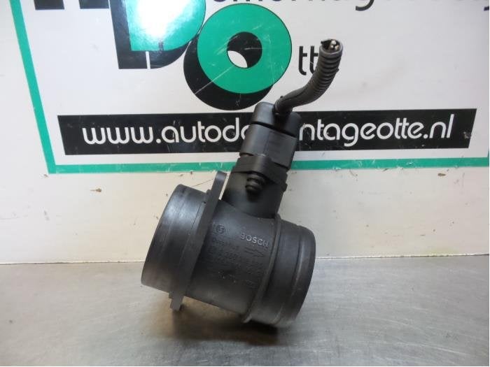 Compteur de masse d'air d'un Volkswagen Golf (Golf 97-), Autos : Pièces & Accessoires, Volkswagen, -, 3 mois de garantie, Utilisé