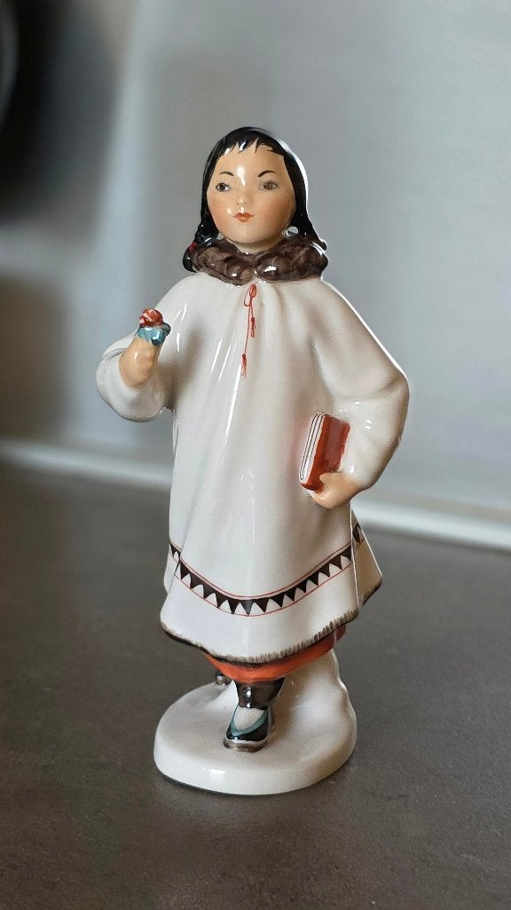 Eskimo Porselein beeldje Russische Sovjet Soviet USSR, Ophalen