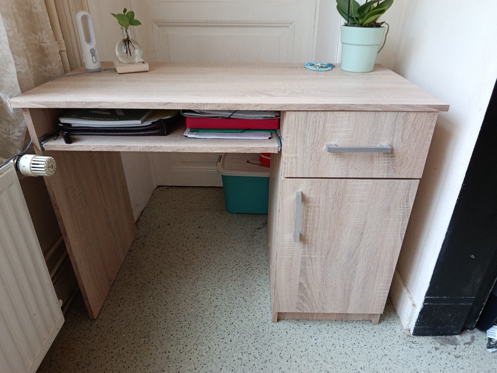 Bureau avec tiroir en parfaite état., Enlèvement ou Envoi