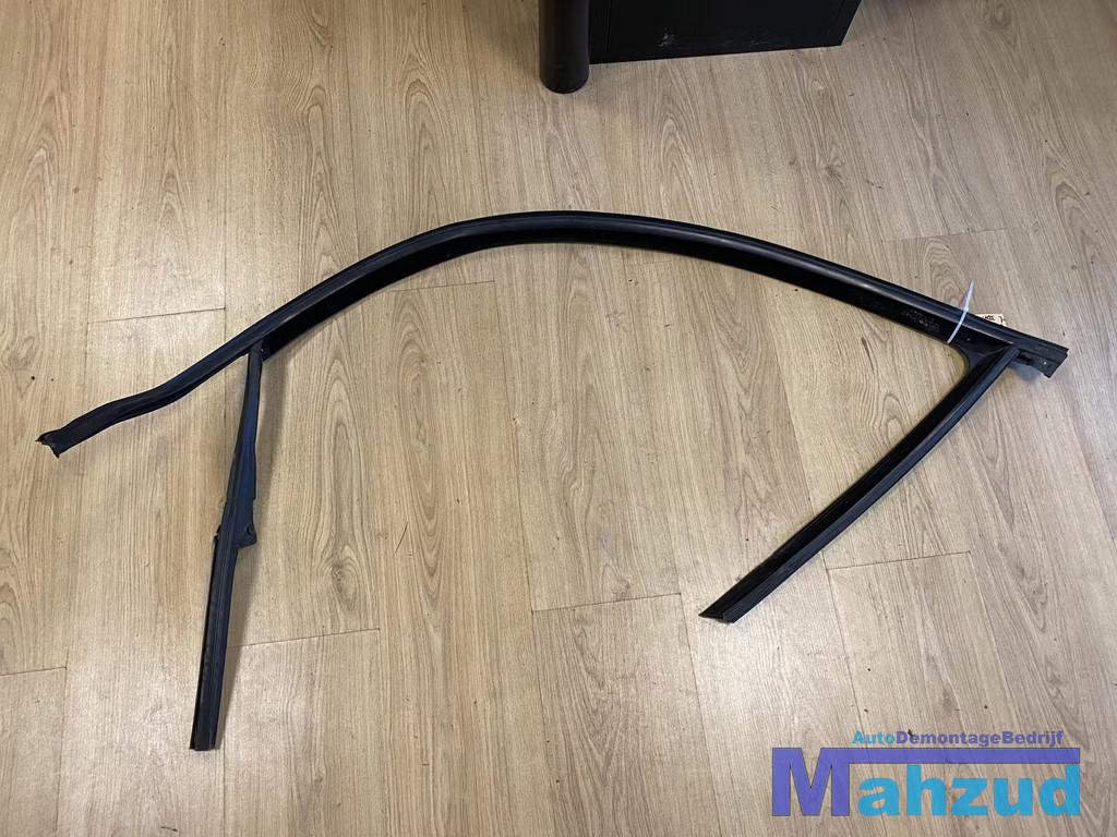 VW GOLF 5 Links 3 deurs deur raamrubber deur 2003-2009, Auto-onderdelen, Gebruikt, Volkswagen, Volkswagen AG, Vw@volkswagen.de