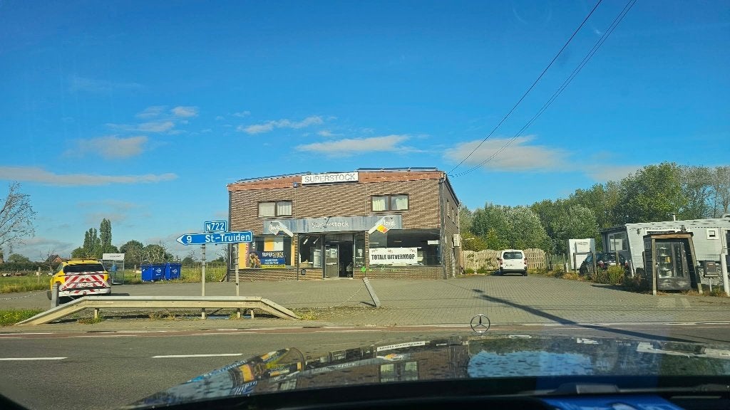 Handelsruimte te huur, 400 m², Huur